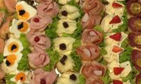 Canap&eacute;s